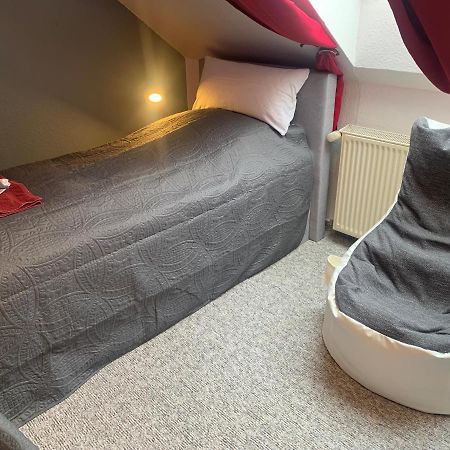 Best-Preis -Vip Lounge- Mit Netflix, Self-Check-In, Ebike Ladestation, Fahrradraum, Wlan Und Netflix - Direkt Am Elberadweg Im Herzen Von Wittenberge Bagian luar foto