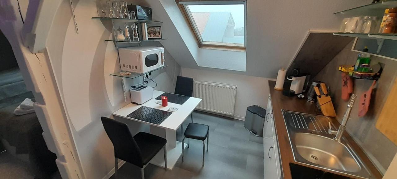 Best-Preis -Vip Lounge- Mit Netflix, Self-Check-In, Ebike Ladestation, Fahrradraum, Wlan Und Netflix - Direkt Am Elberadweg Im Herzen Von Wittenberge Bagian luar foto