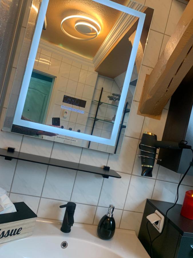 Best-Preis -Vip Lounge- Mit Netflix, Self-Check-In, Ebike Ladestation, Fahrradraum, Wlan Und Netflix - Direkt Am Elberadweg Im Herzen Von Wittenberge Bagian luar foto