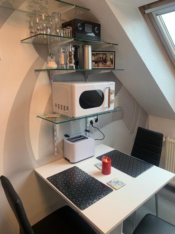 Best-Preis -Vip Lounge- Mit Netflix, Self-Check-In, Ebike Ladestation, Fahrradraum, Wlan Und Netflix - Direkt Am Elberadweg Im Herzen Von Wittenberge Bagian luar foto