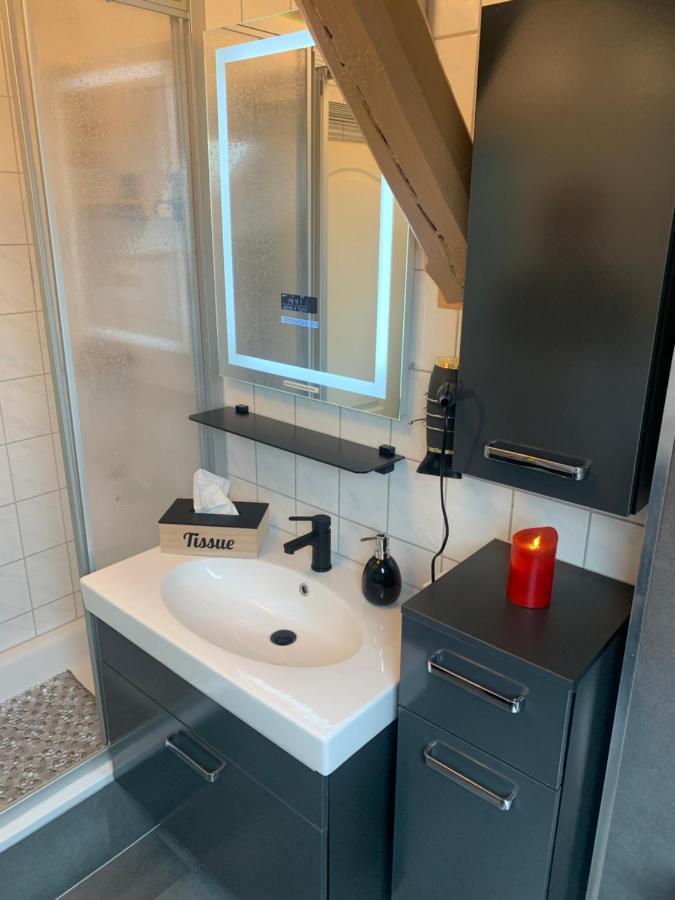 Best-Preis -Vip Lounge- Mit Netflix, Self-Check-In, Ebike Ladestation, Fahrradraum, Wlan Und Netflix - Direkt Am Elberadweg Im Herzen Von Wittenberge Bagian luar foto